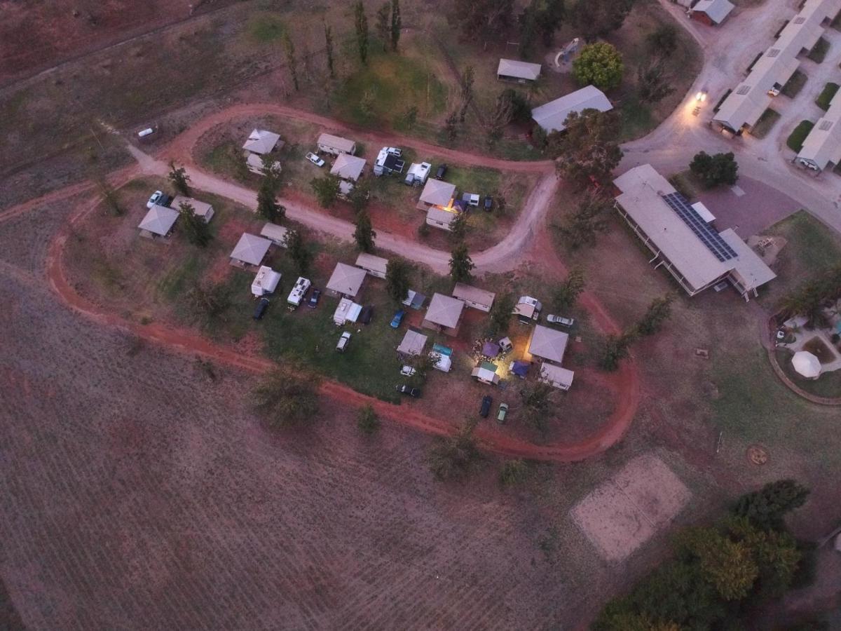 Hilltop Resort Swan Hill Exterior foto